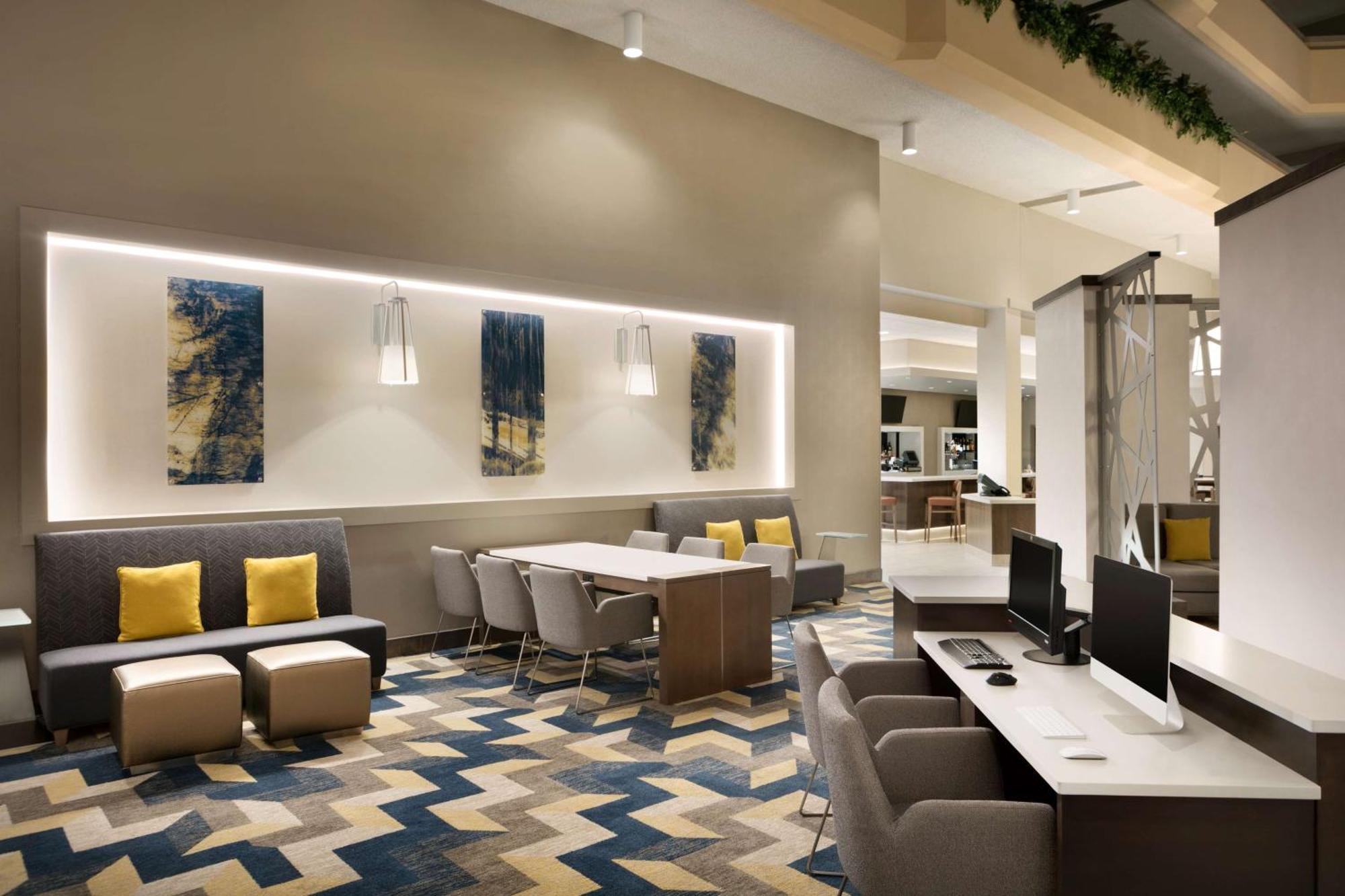 Hilton Форт Колинс Екстериор снимка