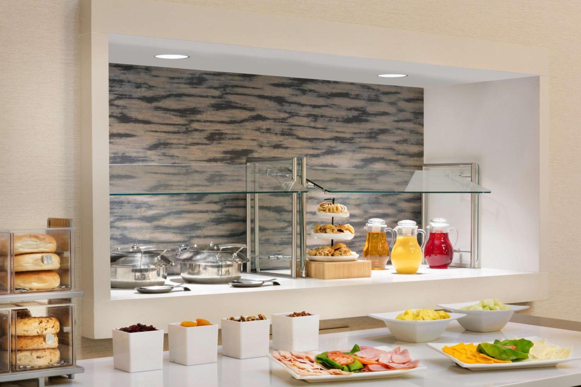 Hilton Форт Колинс Екстериор снимка