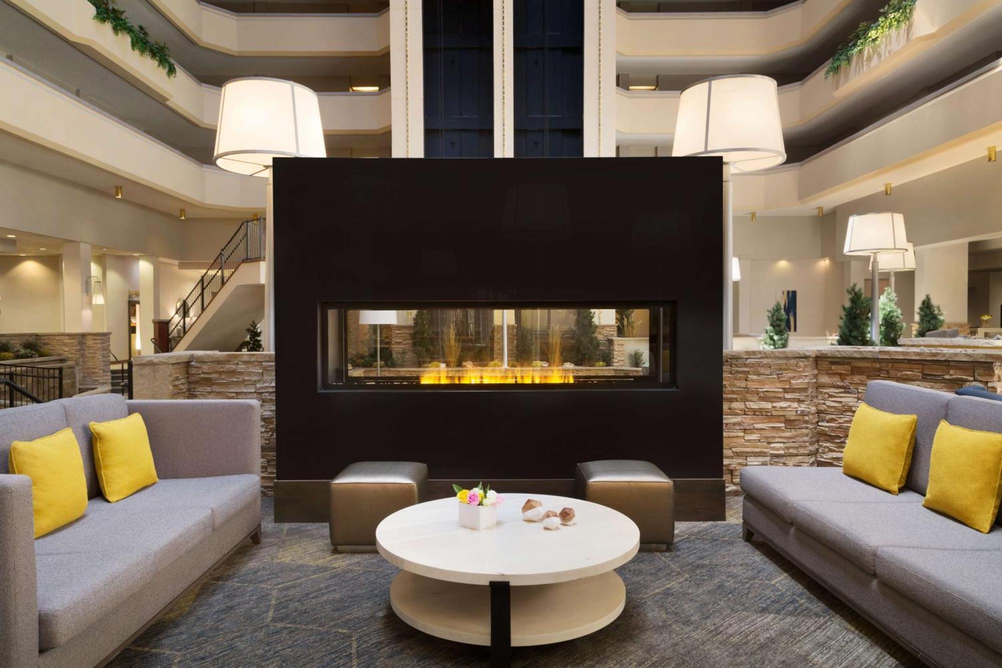 Hilton Форт Колинс Екстериор снимка