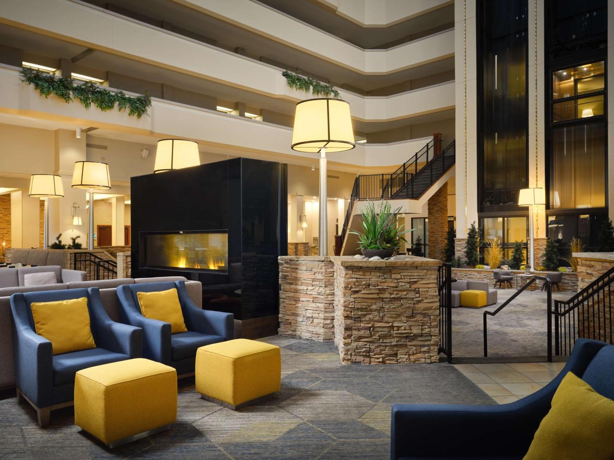 Hilton Форт Колинс Екстериор снимка